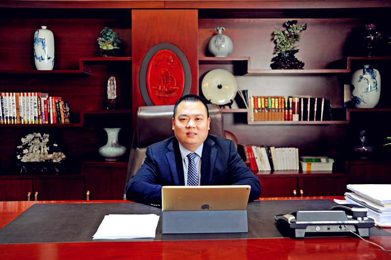 新時(shí)代，我們堅(jiān)定前行