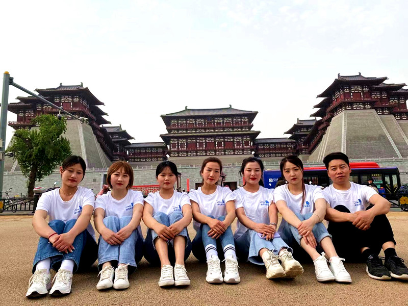 人間四月天  牡丹正開時